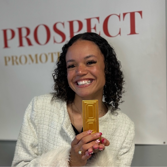 Meet your Posher, Zendaya - Picture 1 of 1